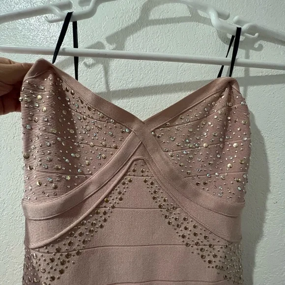 Formal Dresses - Picture 5 of 7